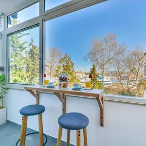 Pia Apartment