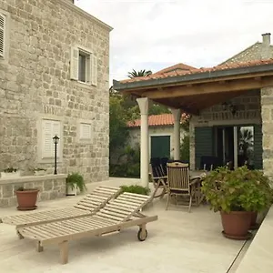 https://apartment-old-town-hacienda.splithotels.org
